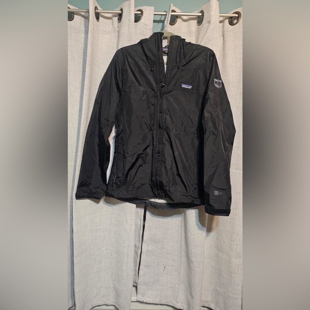 Patagonia Black Windbreaker Jacket Lightweight Weather-Resistant